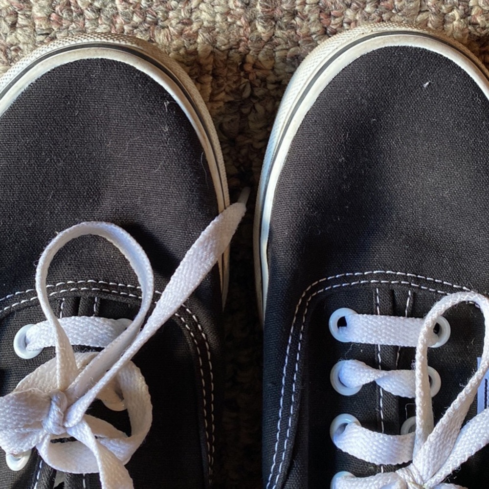 Vans “Authentic shoe” b&w low top style- size 7.5